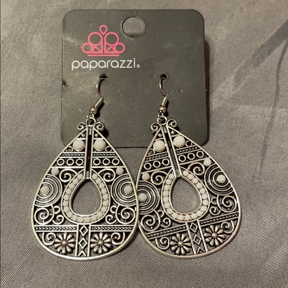 paparazzi Jewelry - 🏷 3/$12 Brand New Paparazzi Earrings